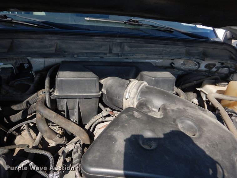 image for item DN8668 2011 Ford F250 XLT Super Duty flatbed pickup truck