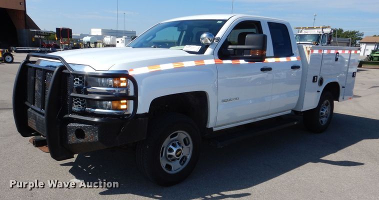 image for item DN8669 2019 Chevrolet Silverado 2500HD Double Cab utility bed pickup truck