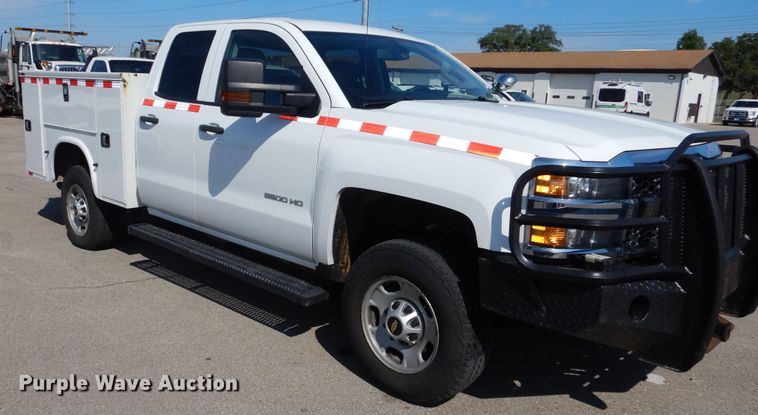 image for item DN8669 2019 Chevrolet Silverado 2500HD Double Cab utility bed pickup truck