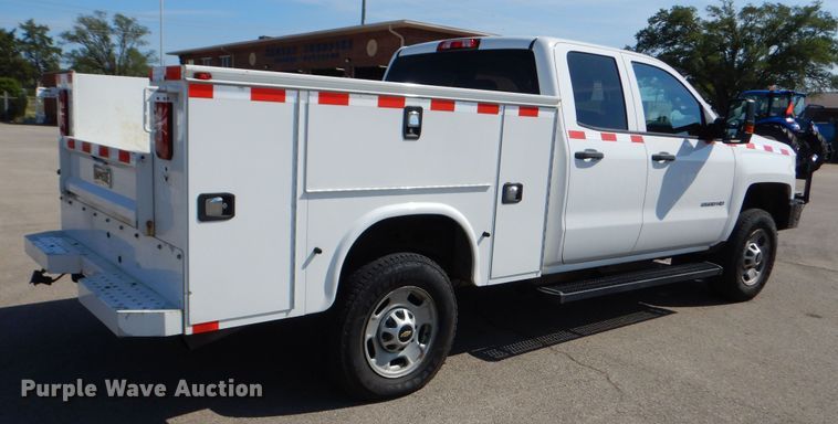 image for item DN8669 2019 Chevrolet Silverado 2500HD Double Cab utility bed pickup truck