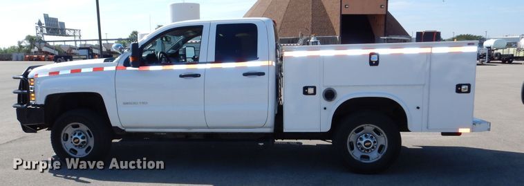 image for item DN8669 2019 Chevrolet Silverado 2500HD Double Cab utility bed pickup truck