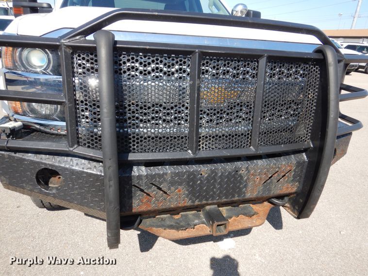 image for item DN8669 2019 Chevrolet Silverado 2500HD Double Cab utility bed pickup truck