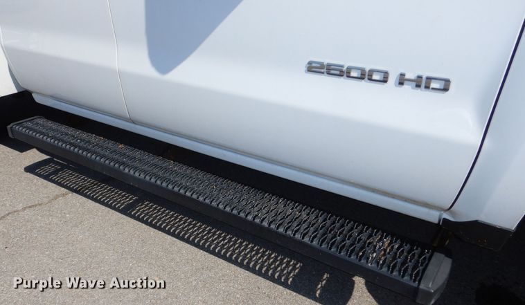 image for item DN8669 2019 Chevrolet Silverado 2500HD Double Cab utility bed pickup truck