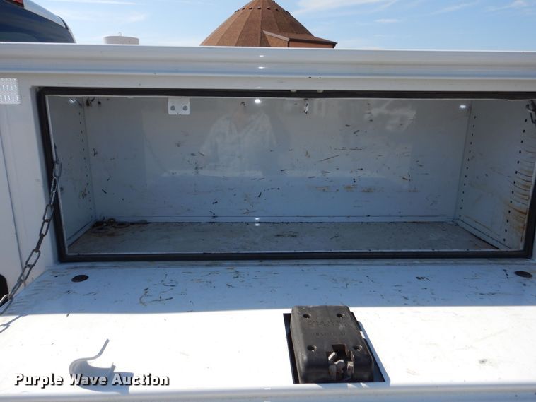 image for item DN8669 2019 Chevrolet Silverado 2500HD Double Cab utility bed pickup truck