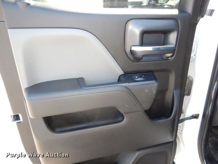 image for item DN8669 2019 Chevrolet Silverado 2500HD Double Cab utility bed pickup truck