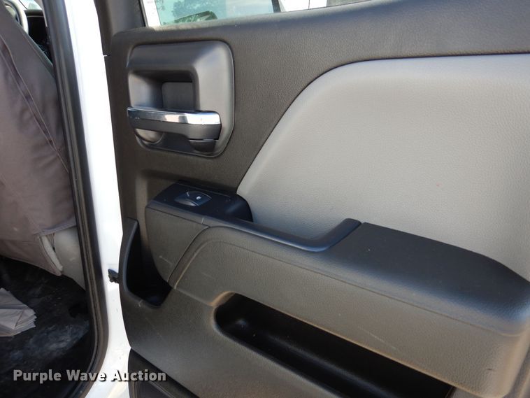 image for item DN8669 2019 Chevrolet Silverado 2500HD Double Cab utility bed pickup truck