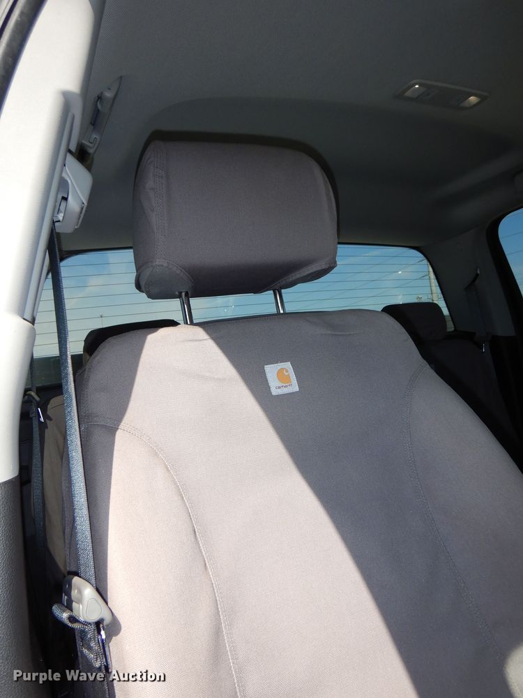 image for item DN8669 2019 Chevrolet Silverado 2500HD Double Cab utility bed pickup truck