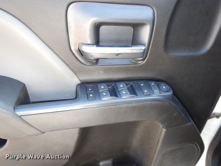 image for item DN8669 2019 Chevrolet Silverado 2500HD Double Cab utility bed pickup truck