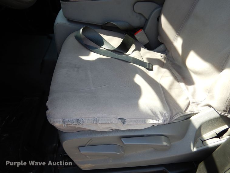 image for item DN8669 2019 Chevrolet Silverado 2500HD Double Cab utility bed pickup truck