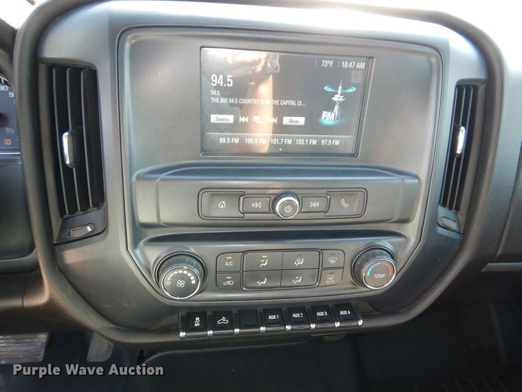 image for item DN8669 2019 Chevrolet Silverado 2500HD Double Cab utility bed pickup truck