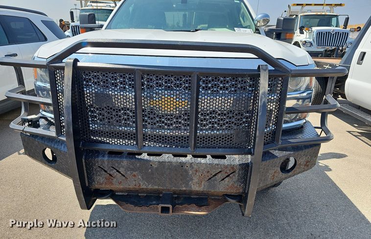 image for item DN8669 2019 Chevrolet Silverado 2500HD Double Cab utility bed pickup truck