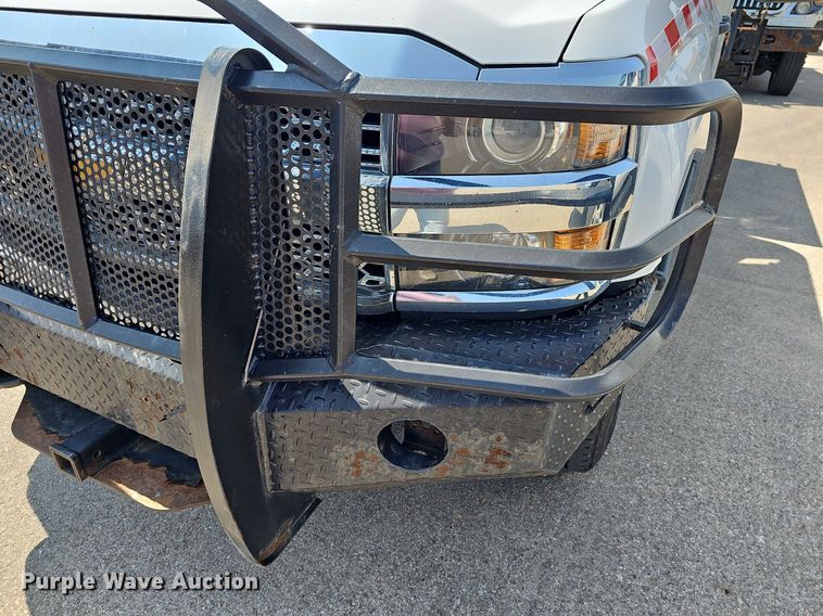 image for item DN8669 2019 Chevrolet Silverado 2500HD Double Cab utility bed pickup truck