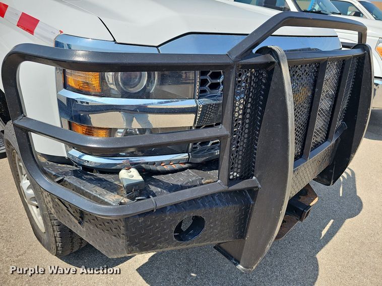 image for item DN8669 2019 Chevrolet Silverado 2500HD Double Cab utility bed pickup truck