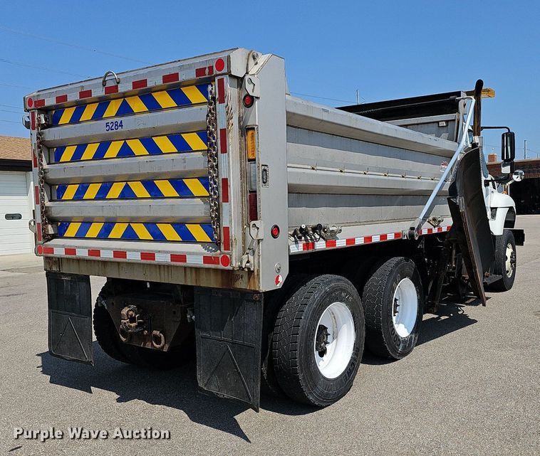 image for item DN8672 2015 International WorkStar 7500 dump truck