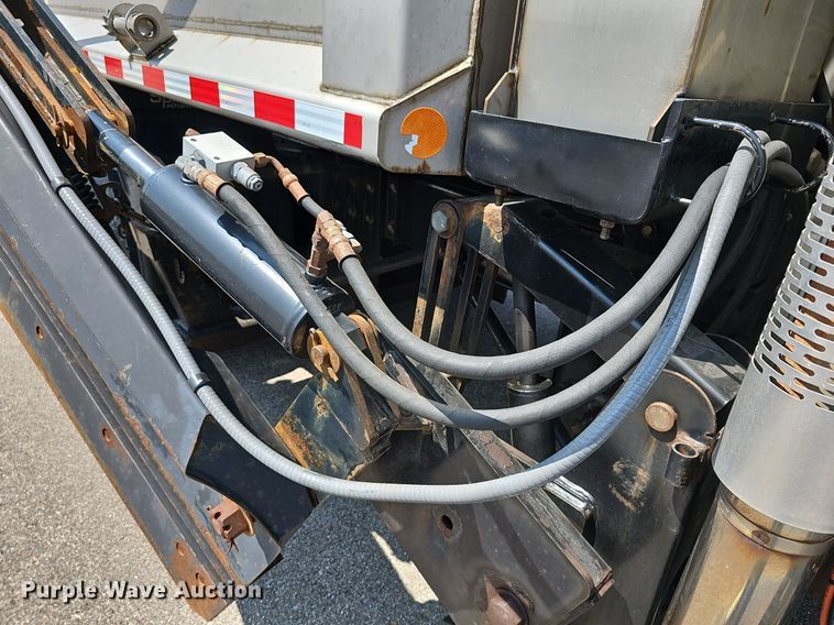 image for item DN8672 2015 International WorkStar 7500 dump truck