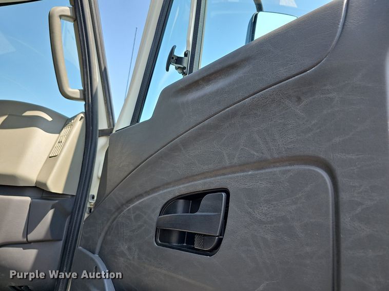 image for item DN8672 2015 International WorkStar 7500 dump truck