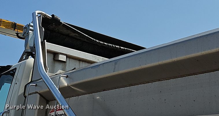 image for item DN8672 2015 International WorkStar 7500 dump truck