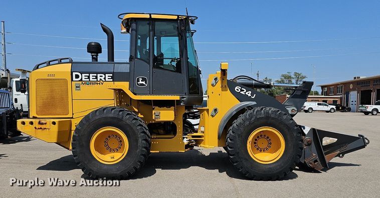 image for item DN8673 2005 John Deere 624J wheel loader