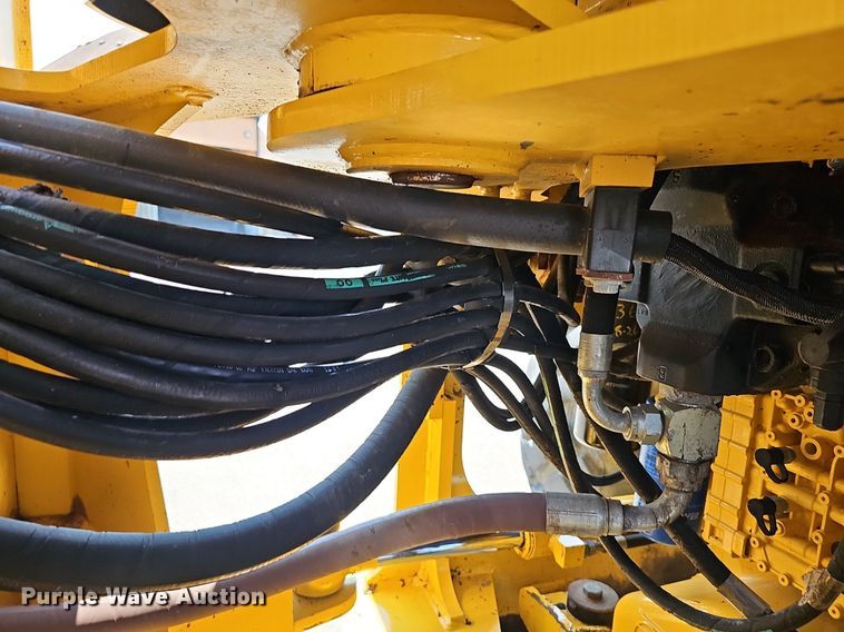 image for item DN8673 2005 John Deere 624J wheel loader