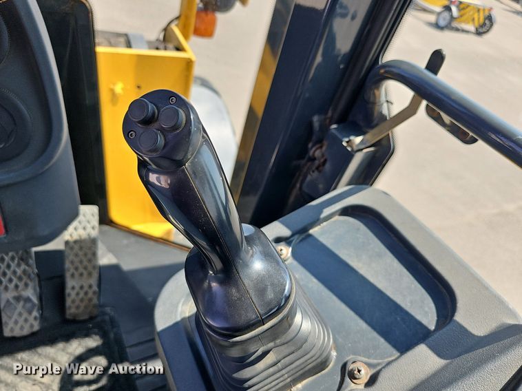 image for item DN8673 2005 John Deere 624J wheel loader