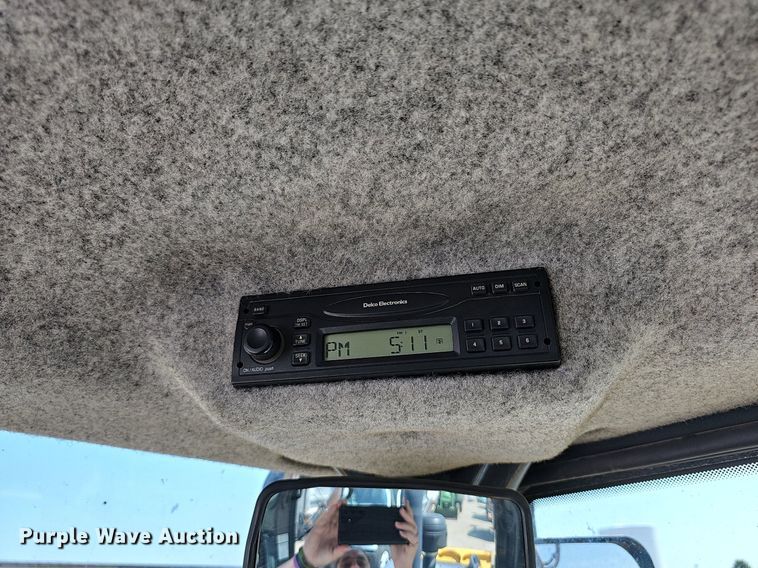 image for item DN8673 2005 John Deere 624J wheel loader