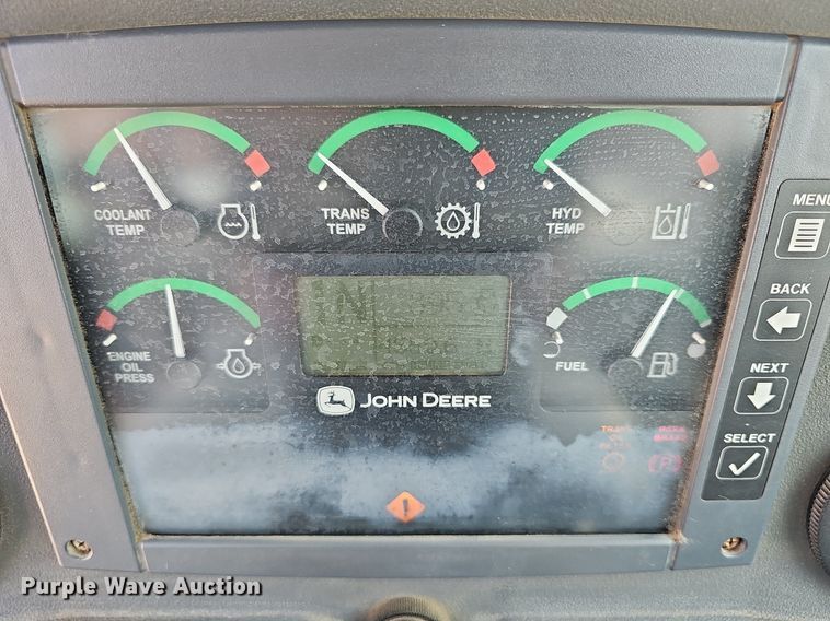 image for item DN8673 2005 John Deere 624J wheel loader