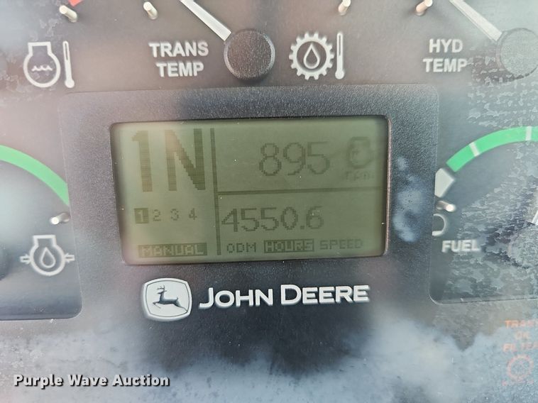 image for item DN8673 2005 John Deere 624J wheel loader