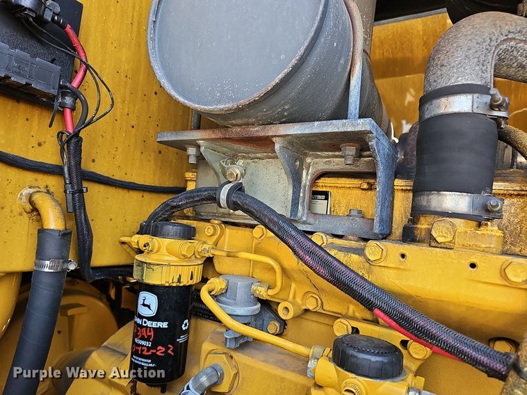 image for item DN8673 2005 John Deere 624J wheel loader