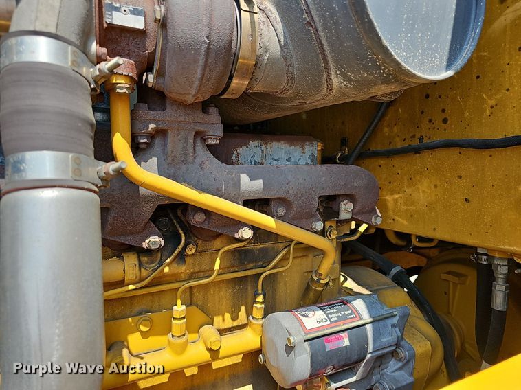 image for item DN8673 2005 John Deere 624J wheel loader