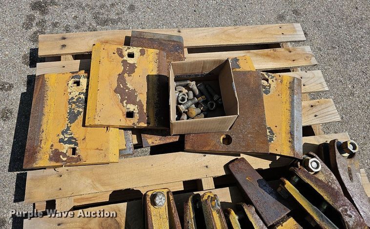 image for item DN8673 2005 John Deere 624J wheel loader