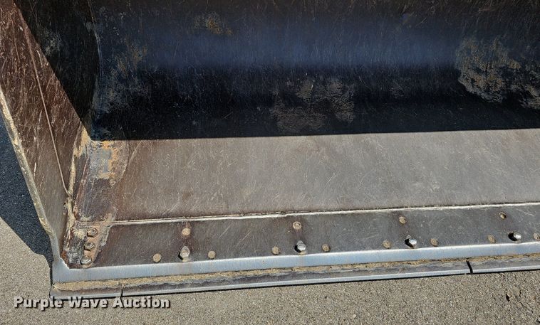 image for item DN8673 2005 John Deere 624J wheel loader