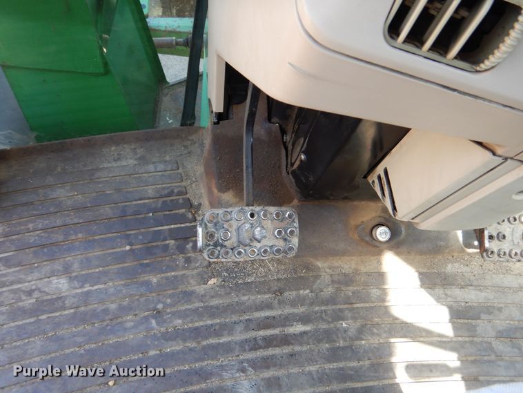 image for item DN8680 1999 John Deere 6310 MFWD tractor