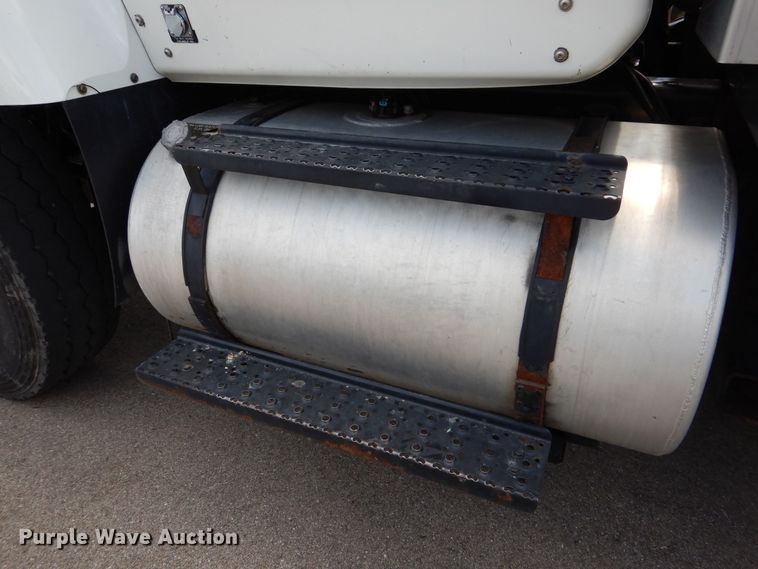 image for item DN8681 2014 International WorkStar 7500 dump truck