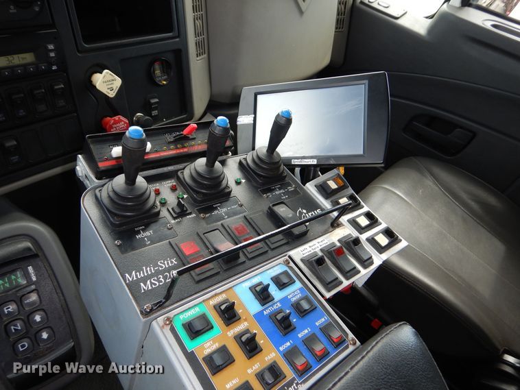 image for item DN8681 2014 International WorkStar 7500 dump truck