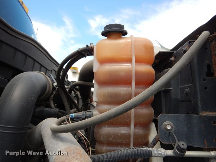 image for item DN8681 2014 International WorkStar 7500 dump truck