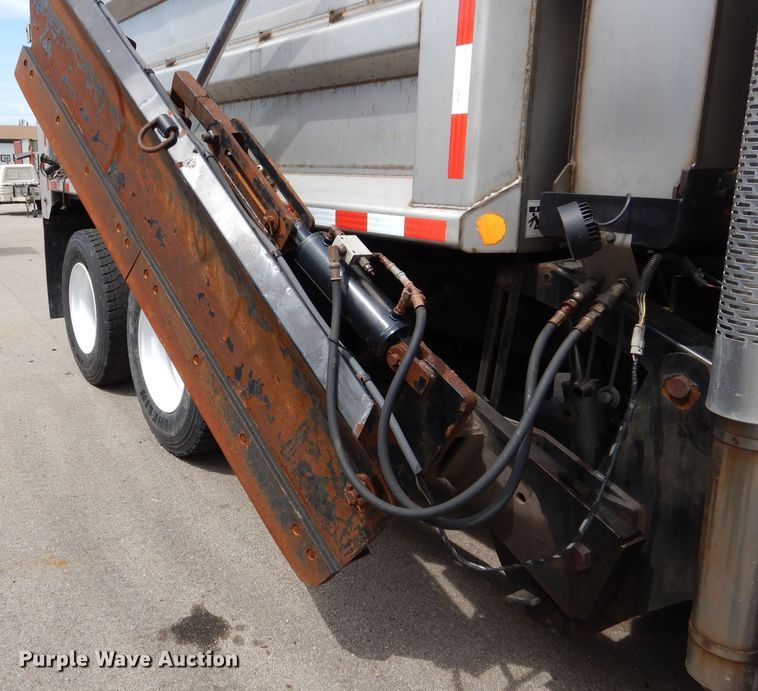 image for item DN8682 2014 International WorkStar 7500 dump truck