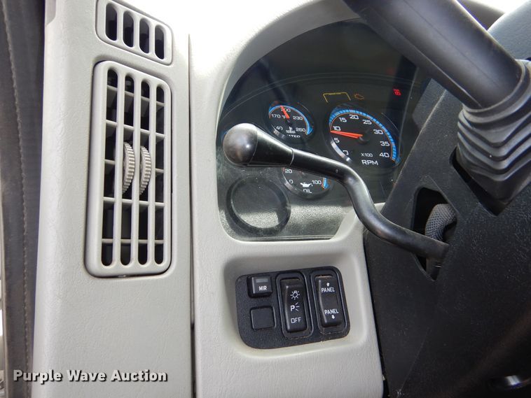 image for item DN8682 2014 International WorkStar 7500 dump truck