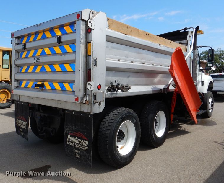 image for item DN8684 2014 International WorkStar 7500 dump truck