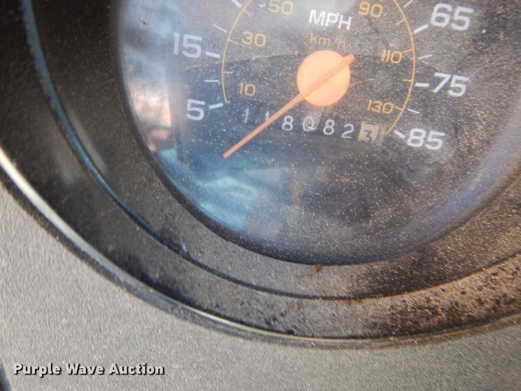 image for item DN8685 1988 GMC C6000 oil distributor truck