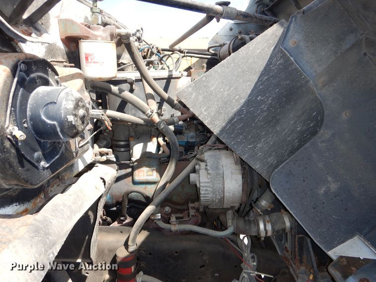 image for item DN8685 1988 GMC C6000 oil distributor truck