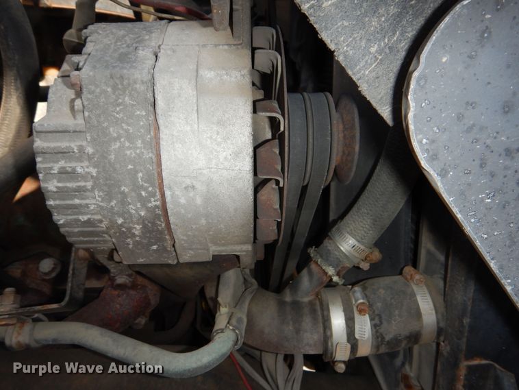 image for item DN8685 1988 GMC C6000 oil distributor truck