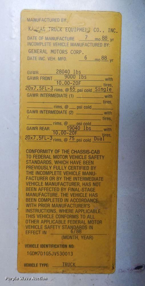 image for item DN8685 1988 GMC C6000 oil distributor truck