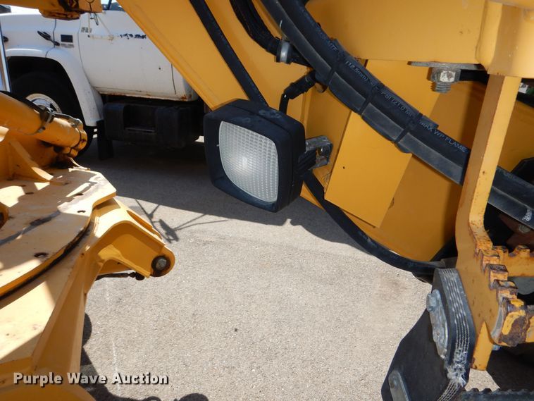 image for item DN8686 2001 John Deere 772CH motor grader