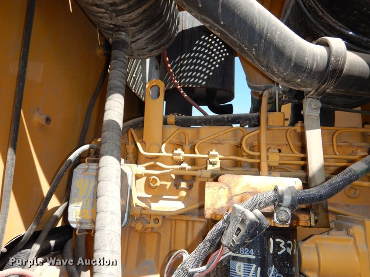 image for item DN8686 2001 John Deere 772CH motor grader