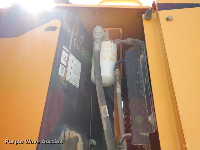 image for item DN8686 2001 John Deere 772CH motor grader