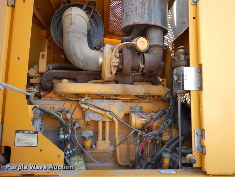 image for item DN8686 2001 John Deere 772CH motor grader