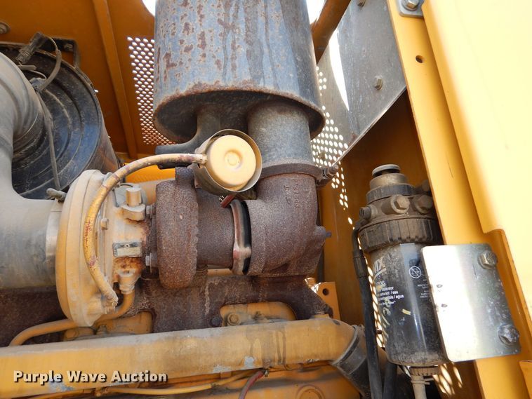 image for item DN8686 2001 John Deere 772CH motor grader