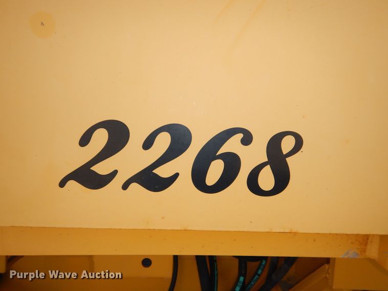 image for item DN8686 2001 John Deere 772CH motor grader