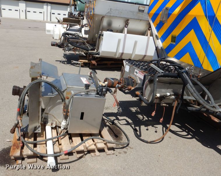 image for item DN8689 Swenson  spreader