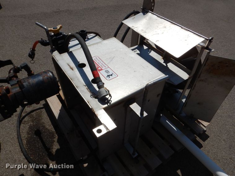 image for item DN8689 Swenson  spreader